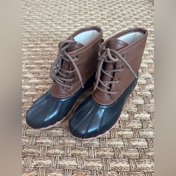 JBU Children’s Brown and Black Duck Boots, Size 3 Youth or Big Kids - Picture 3 of 8